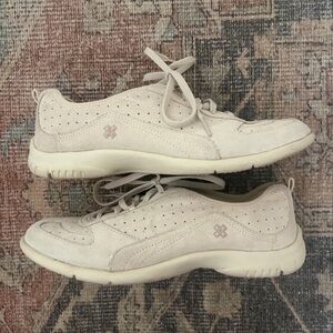 Naturalizer Sport Comfort Casual Sneakers 7M Cream Walking Fashion Shoes